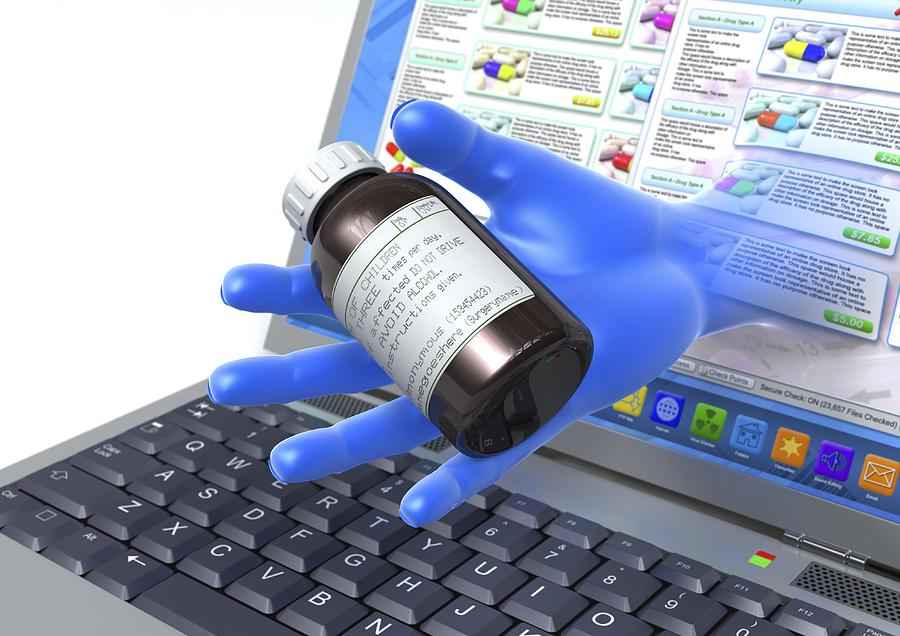 Multa de 34 millones de dólares a farmacia online canadiense por vender medicamentos falsos