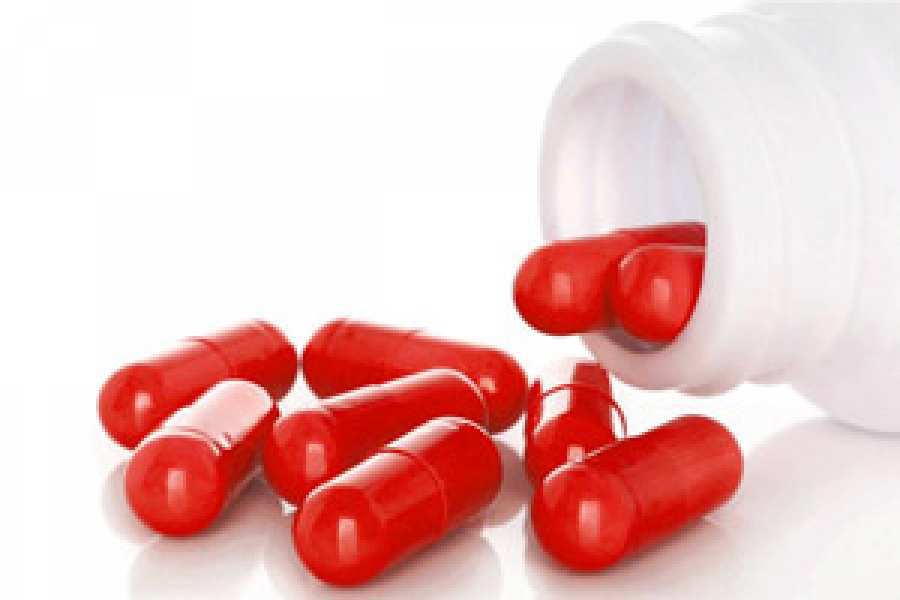 El uso de medicamentos anticoagulantes entre los adultos mayores se asocia significativamente con mayores tasas de hematuria (presencia de sangre en la orina), incluyendo visitas al servicio de urgencias, hospitalizaciones y procedimientos urol&oacute;gicos para controlar la hematuria visible, seg&uacute;n un estudio publicado en &lsquo;JAMA&rsquo;.