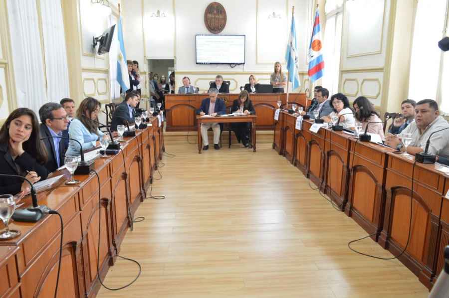 En la ciudad de Corrientes proh&iacute;ben la venta de medicamentos en quioscos y regulan la distancia entre farmacias