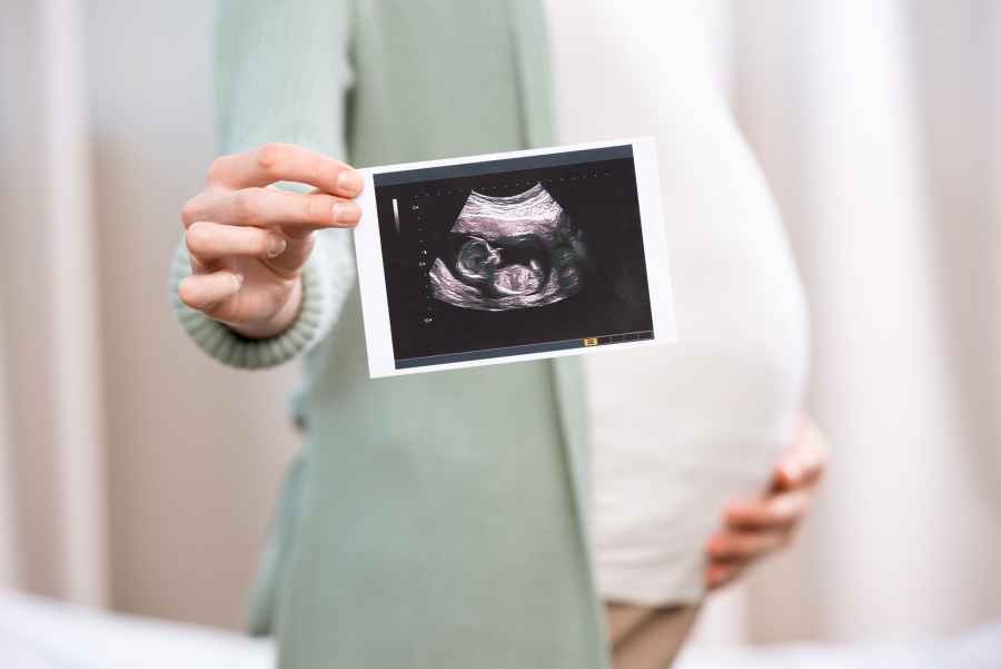 El 60% de las mujeres demora la primera consulta para concebir un bebé